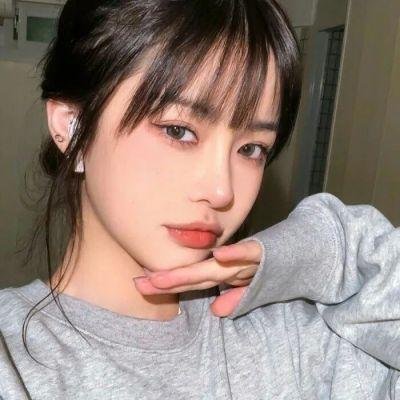 脚踏三条船